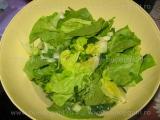 Salata verde cu ceapa verde