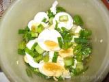 Salata de ceapa verde cu oua