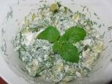 Fasole verde cu usturoi si iaurt