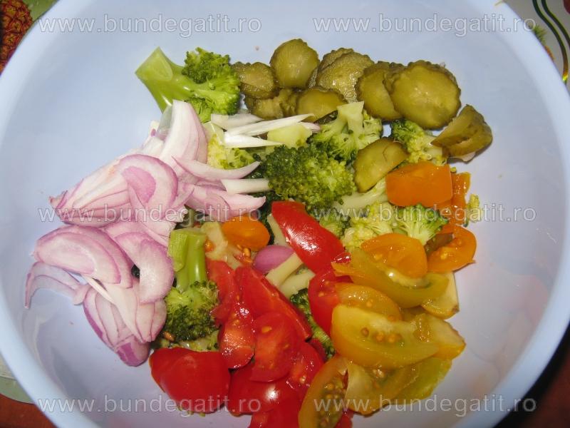 Salata de broccoli cu creveti