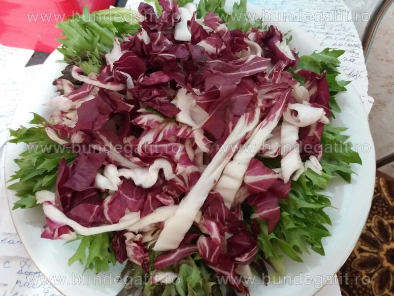 Salata de radicchio si salata verde