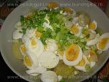 Salata de cartofi cu oua si masline