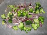 Salata de broccoli cu bacon