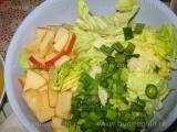 Salata verde cu mar-2
