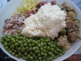 Salata de legume cu carne si hrean